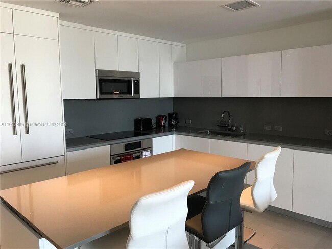Foto del edificio - 88 SW 7th St