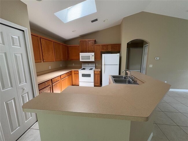 Building Photo - 20 Rockne Ln