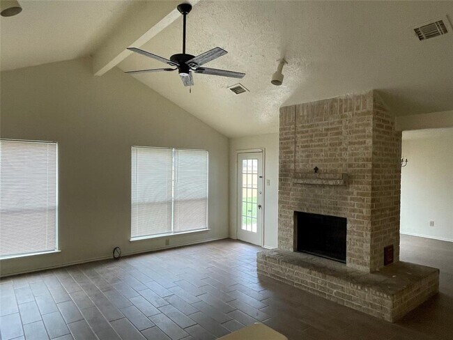 Building Photo - 1422 Ash Oak Dr