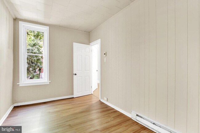 Foto del edificio - Spacious 3 Bedroom, 1 Bath Home in Harrisburg, Pa!