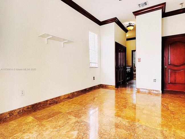 Foto del edificio - 15913 SW 63rd Ter