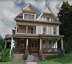 Building Photo - 1494-1496-1496 Crafton Blvd