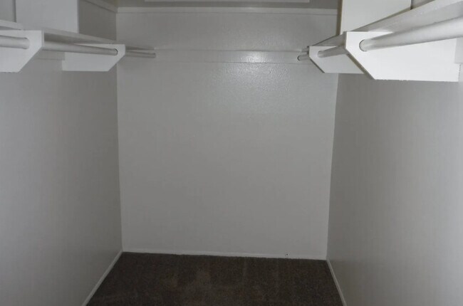 Foto del edificio - 4030 Front St