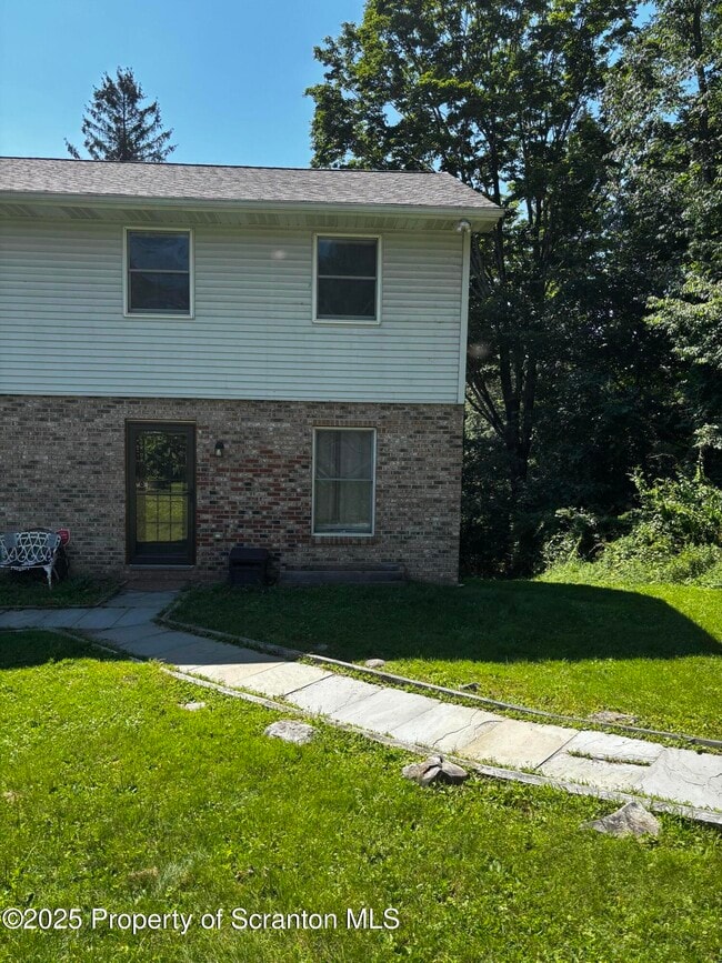 Building Photo - 107 Garney St