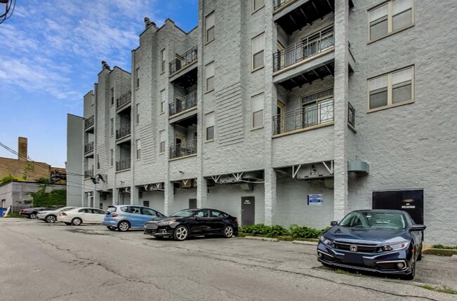 Building Photo - 1203 E 46th St