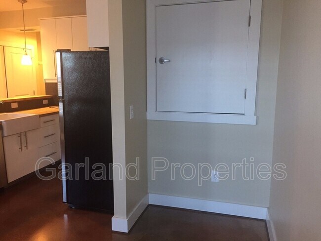 Foto del edificio - 425 Campbell Ave SW