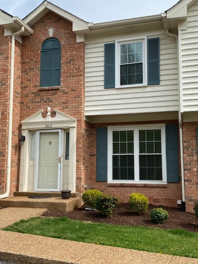 Foto principal - 1602 Brentwood Point