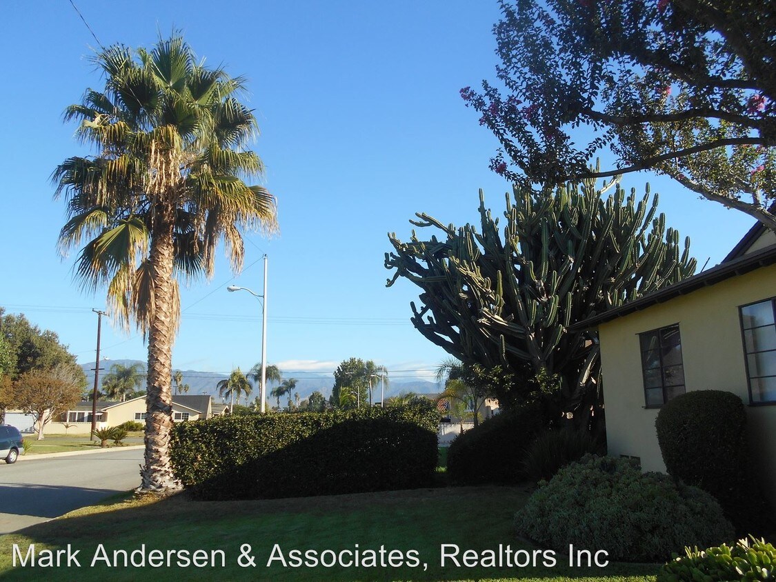 Primary Photo - 3 br, 2 bath House - 316 S. ASTELL AVE