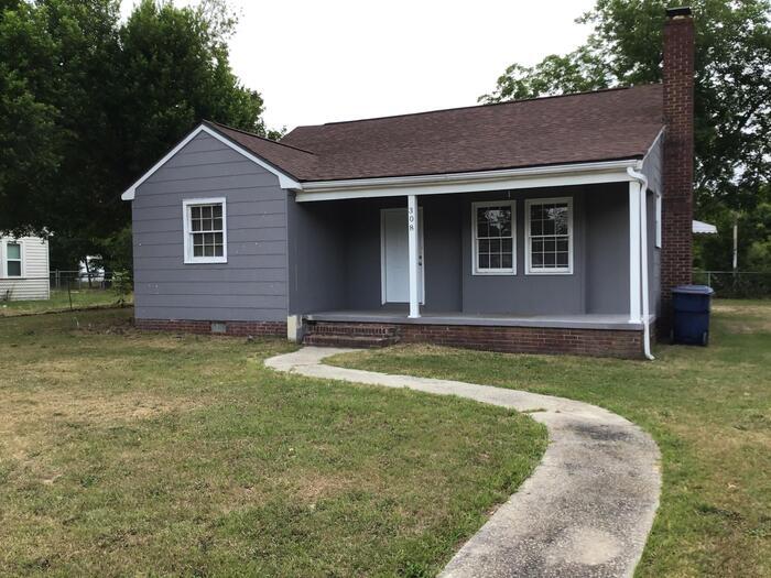 Primary Photo - 308 S Pine St