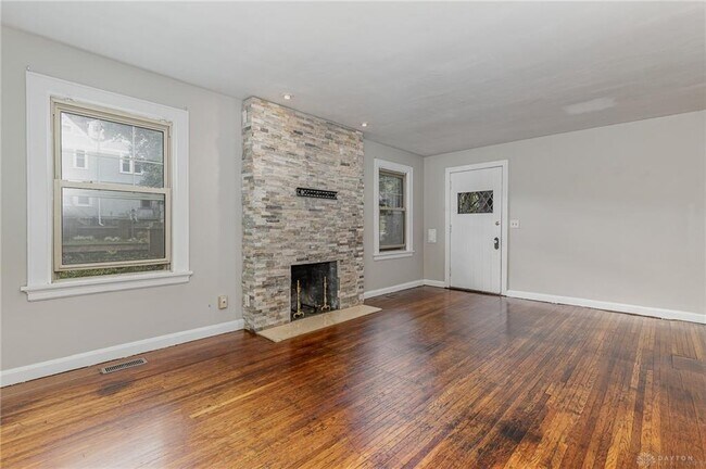 Foto del edificio - 4038 Clifton Ave