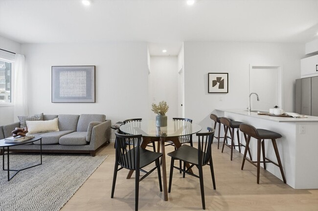 Building Photo - The Taylor Apartments