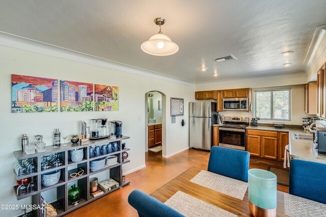 Building Photo - 40 N Bella Vista Dr