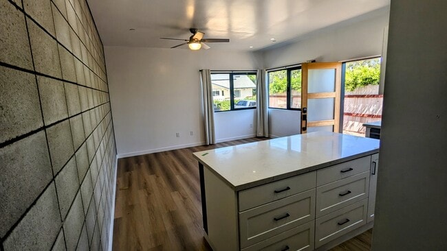 Building Photo - 252 Rancho Santa Fe Rd
