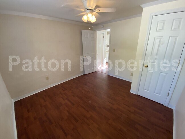 Foto del edificio - Edgewood Home