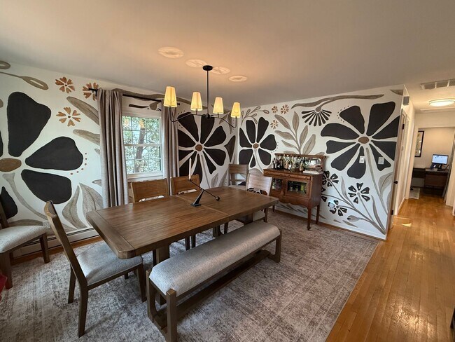 Building Photo - Fantastic Home Near Three Chopt and Patterson Available in January