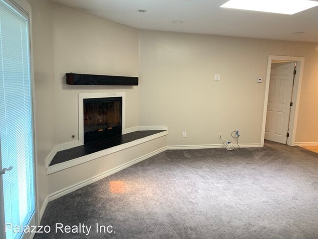 Building Photo - 3 br, 2 bath House - 4745 N. Bellflower Blvd.