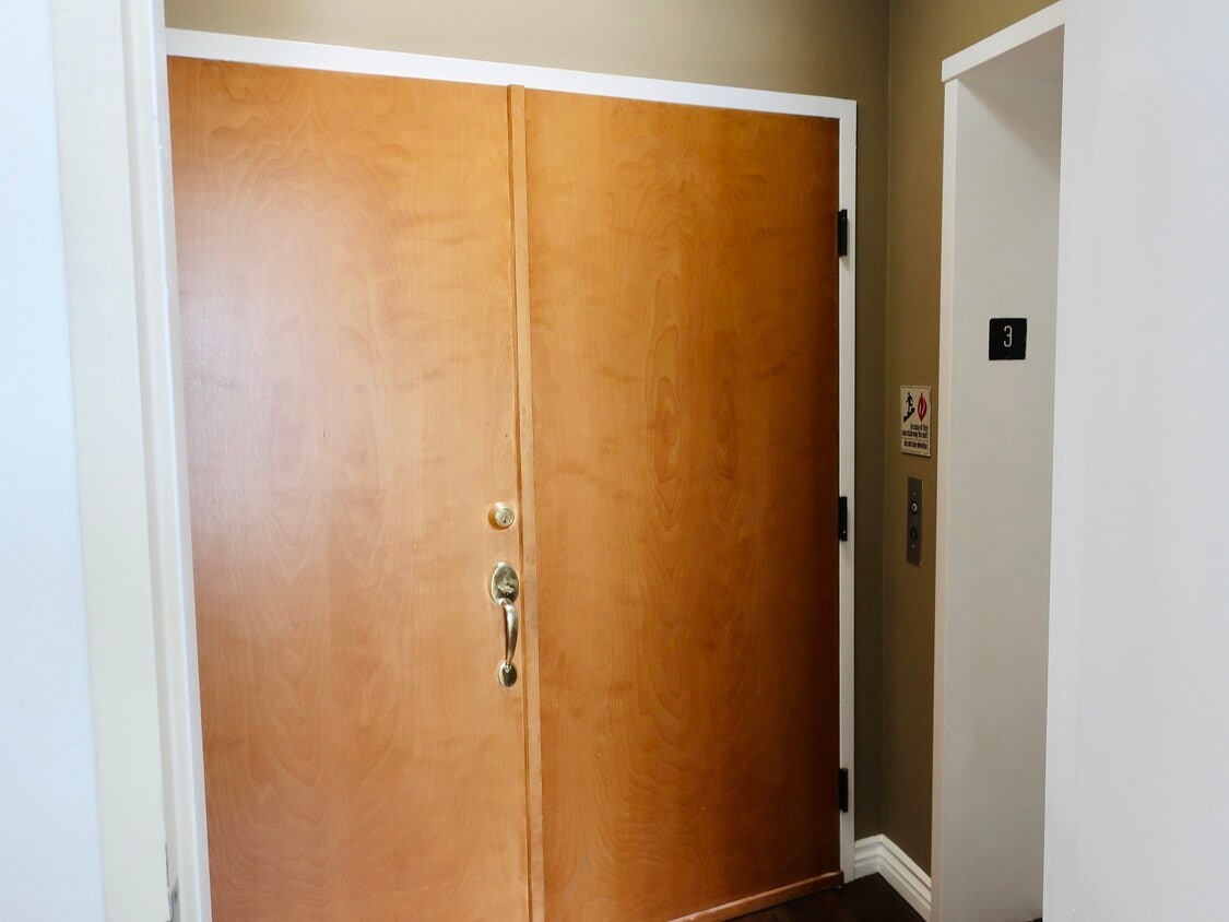 Entry from elevator - 1209 Amherst Ave