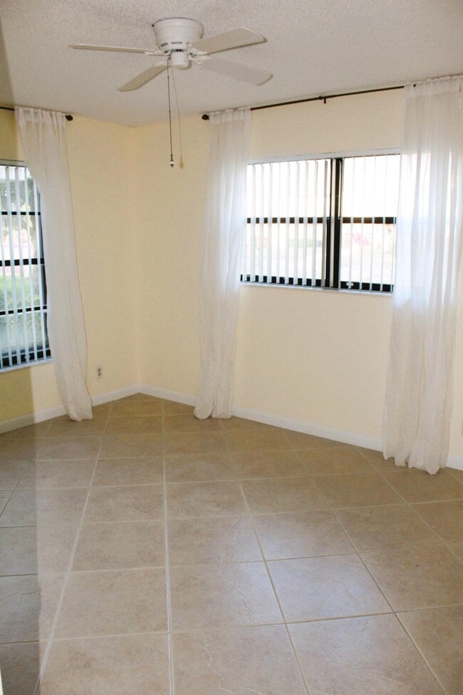 Building Photo - 9960 Banana Tree Run
