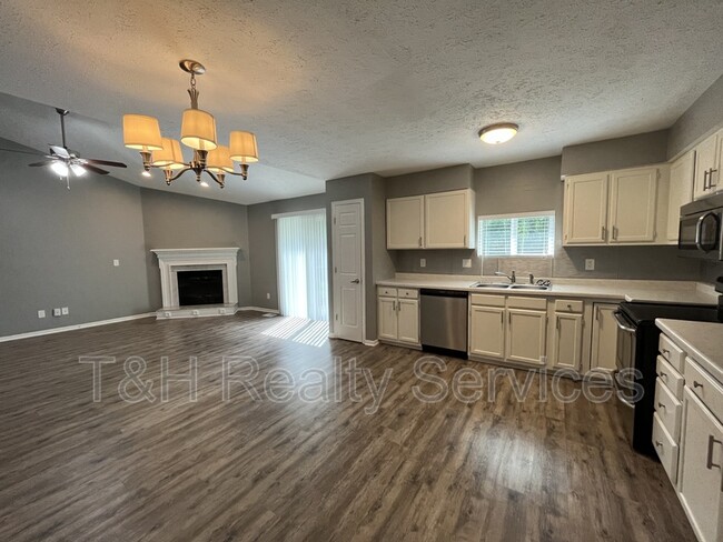 Building Photo - 6528 Adamson Ct