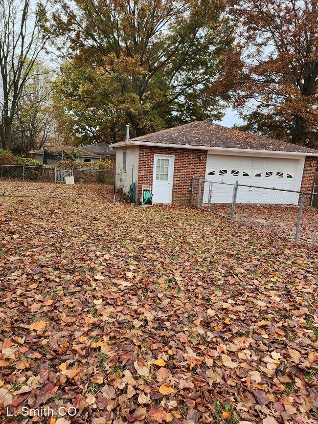 Foto del edificio - 3 br, 1 bath House - 8404 Robin Hill Dr
