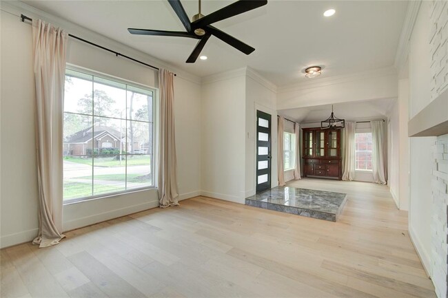 Building Photo - 3642 Cypressdale Dr
