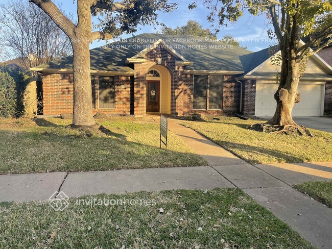 Building Photo - 1350 Shrub Oak Dr