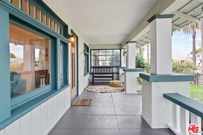 Foto del edificio - 1728 W 39th St