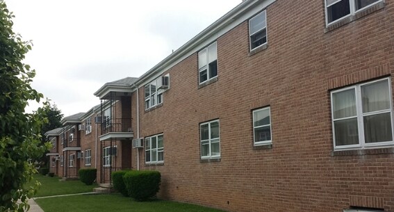 Hartwell Apartments