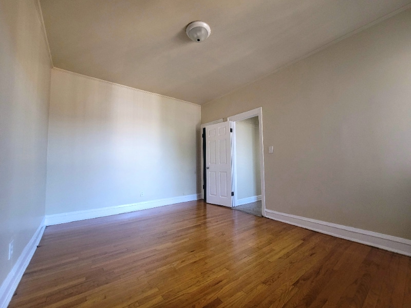 Photo - 1643 W 80th St