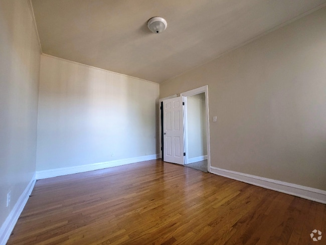 Building Photo - 1643 W 80th St