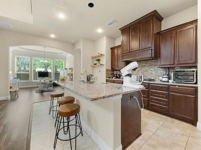 Foto del edificio - 5916 Adair Ln