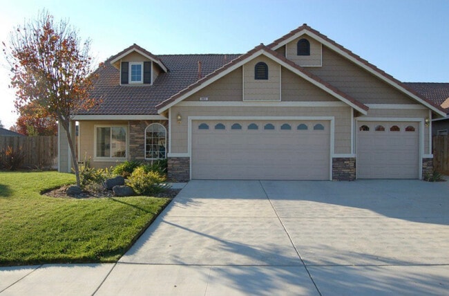 Building Photo - 445 S 19th Ave