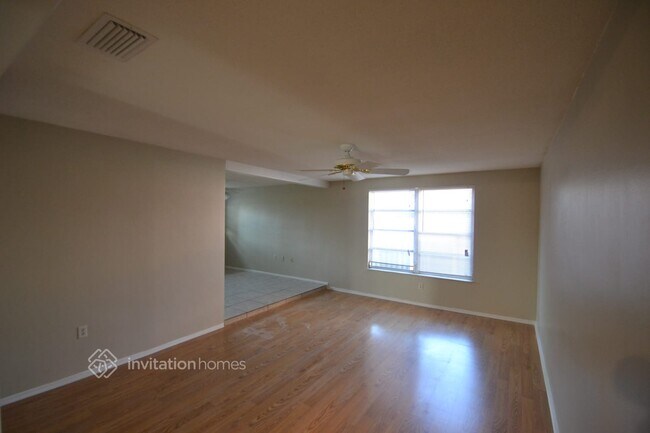 Building Photo - 1408 Oleander Dr