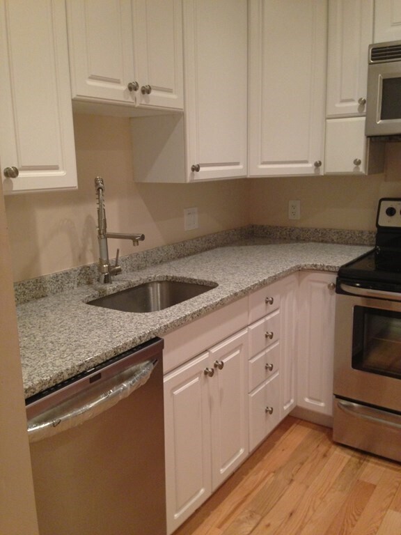 159 Bittersweet Ln Unit 120, Randolph, MA 02368 Condo for Rent in