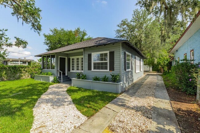 Foto del edificio - 511 Avenue G NW