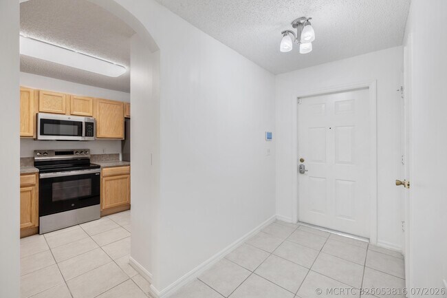 Foto del edificio - 3800 Woodfield Dr