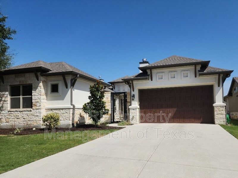 Primary Photo - 715 Bottlebrush Dr