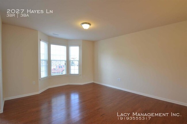 Foto del edificio - 2027 Hayes Lane