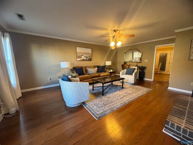 Foto del edificio - 6928 Steeplechase Dr NW