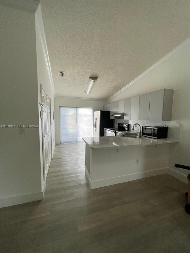 Building Photo - 3375 W 76th St