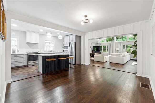 Foto del edificio - 1201 Poplar Grove Dr NE
