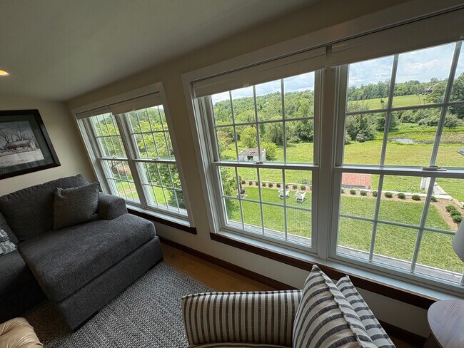 Foto del edificio - 1630 Round House Rd