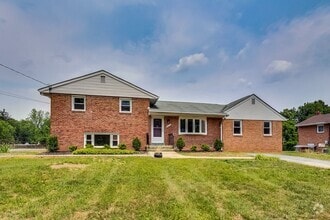 Building Photo - 906 Snider Ln