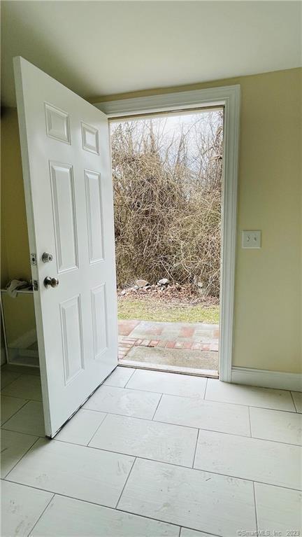 Foto del edificio - 31 Brainerd Rd