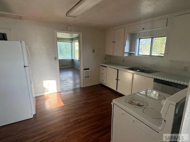 Foto del edificio - 7 S 4th W