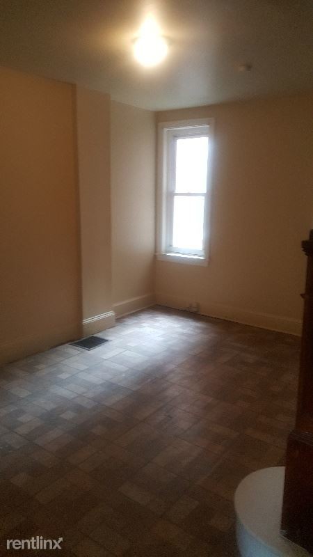 Building Photo - 4 br, 2 bath Townhome - 844 Kirkwood Street
