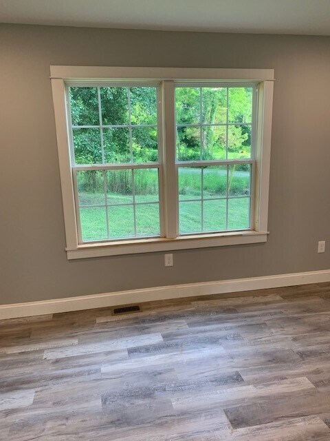 Living Room - 415 W Arial St