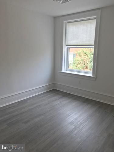 Foto del edificio - 19 N Duke St