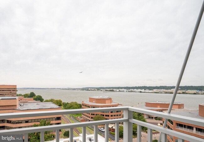 Building Photo - 925 N Fairfax St