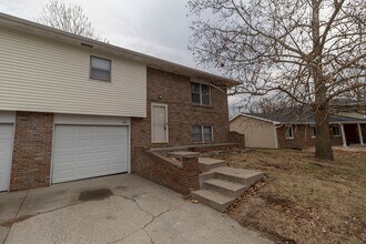 Building Photo - 4465-4467-4467 Santa Anna Dr